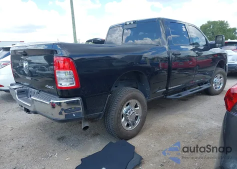 2024 Ram 2500 Tradesman 4X4 6'4 Box z USA, uszkodzony, nr VIN 3C6UR5CJ3RG276035